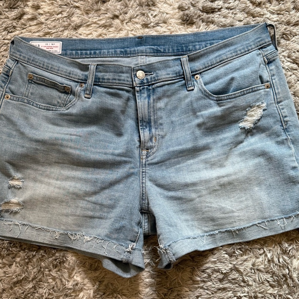 5” Mid Rise Girlfriend Denim Shorts - Size 16/33R